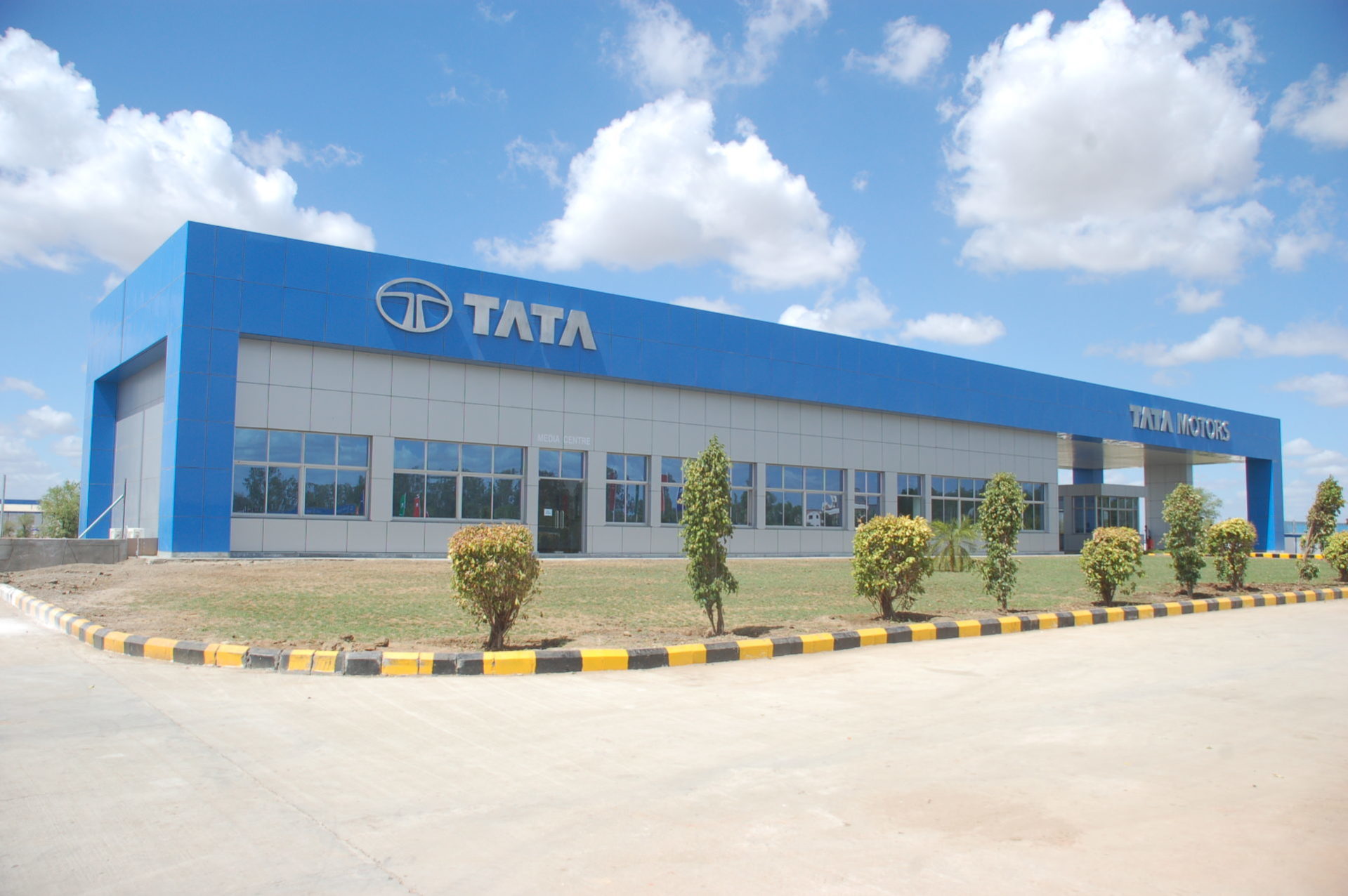 Tata Motors To Expand Operations At Sanand Plant CarSaar