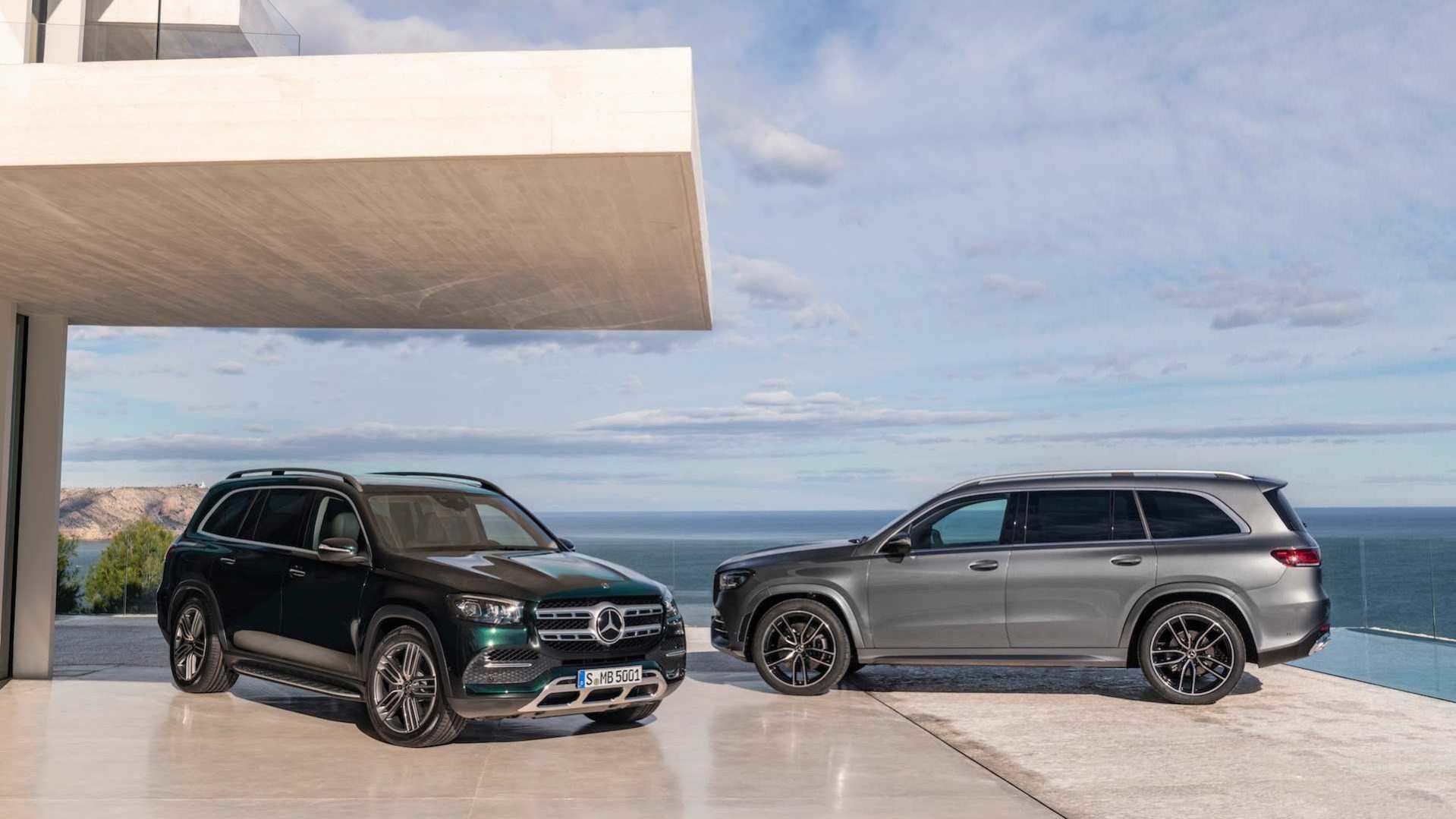 All-New Mercedes-Benz GLS Breaks Cover - CarSaar